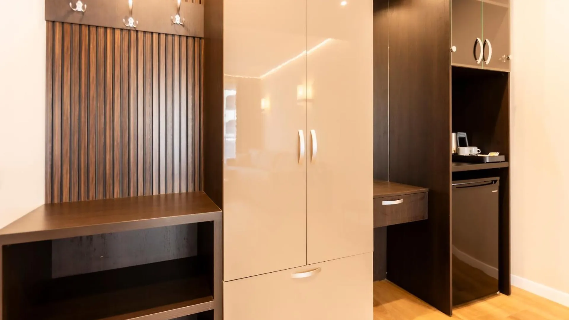מלון סאני ביץ' Galeon Residence & Spa