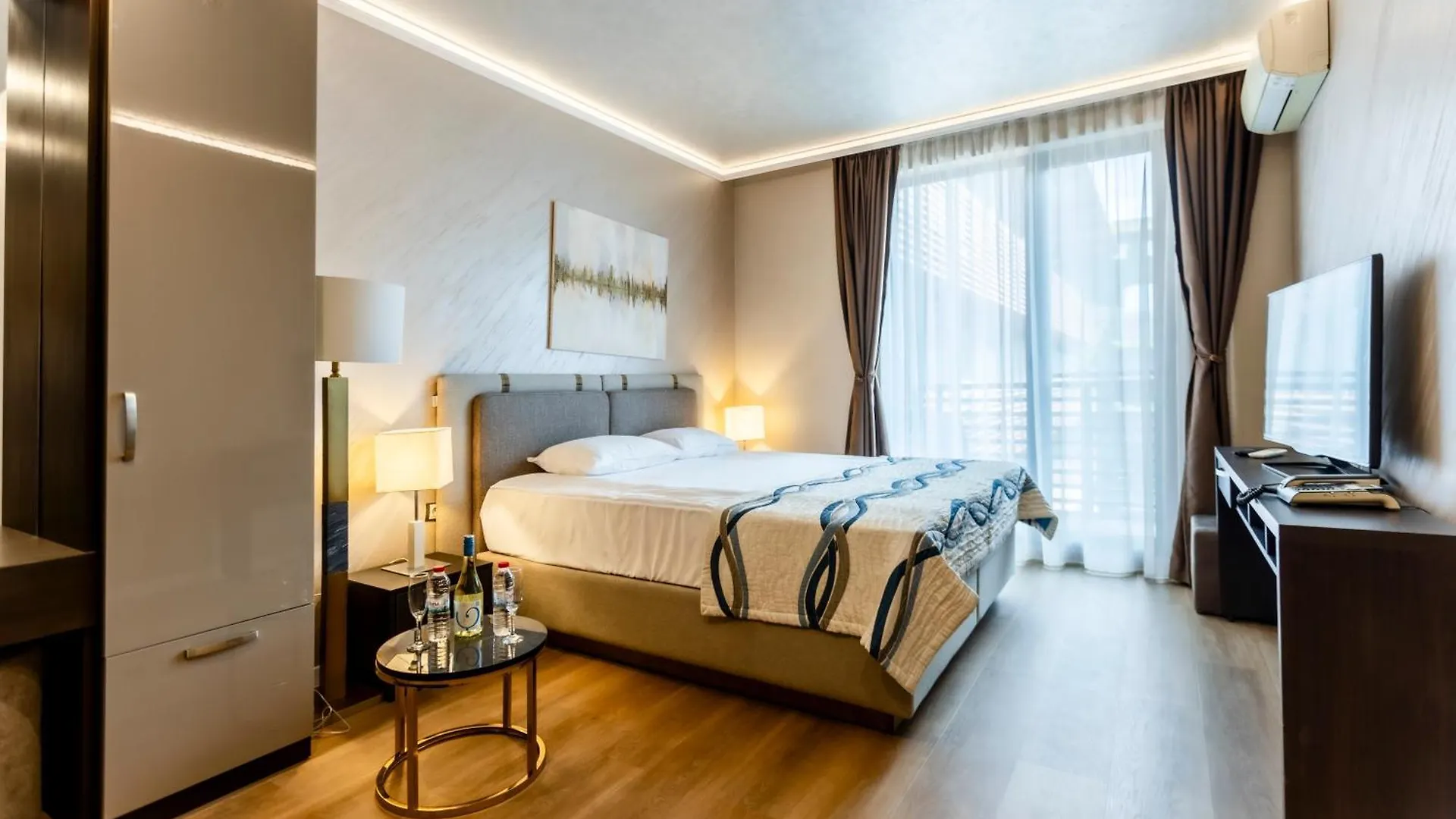 סאני ביץ' Galeon Residence & Spa סאני ביץ'