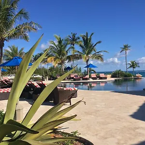 https://sky-beach-club.comcaribbean.com
