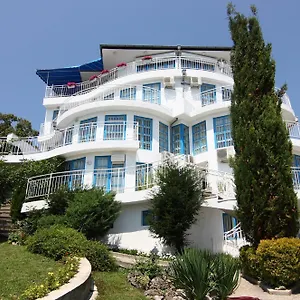 https://villa-white-dove.goldensandshotels.net
